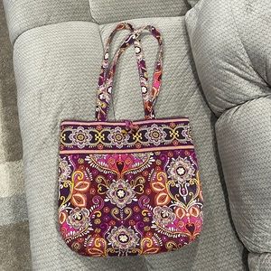 Womens Vera Bradley Shoulder Bag. Used twice.